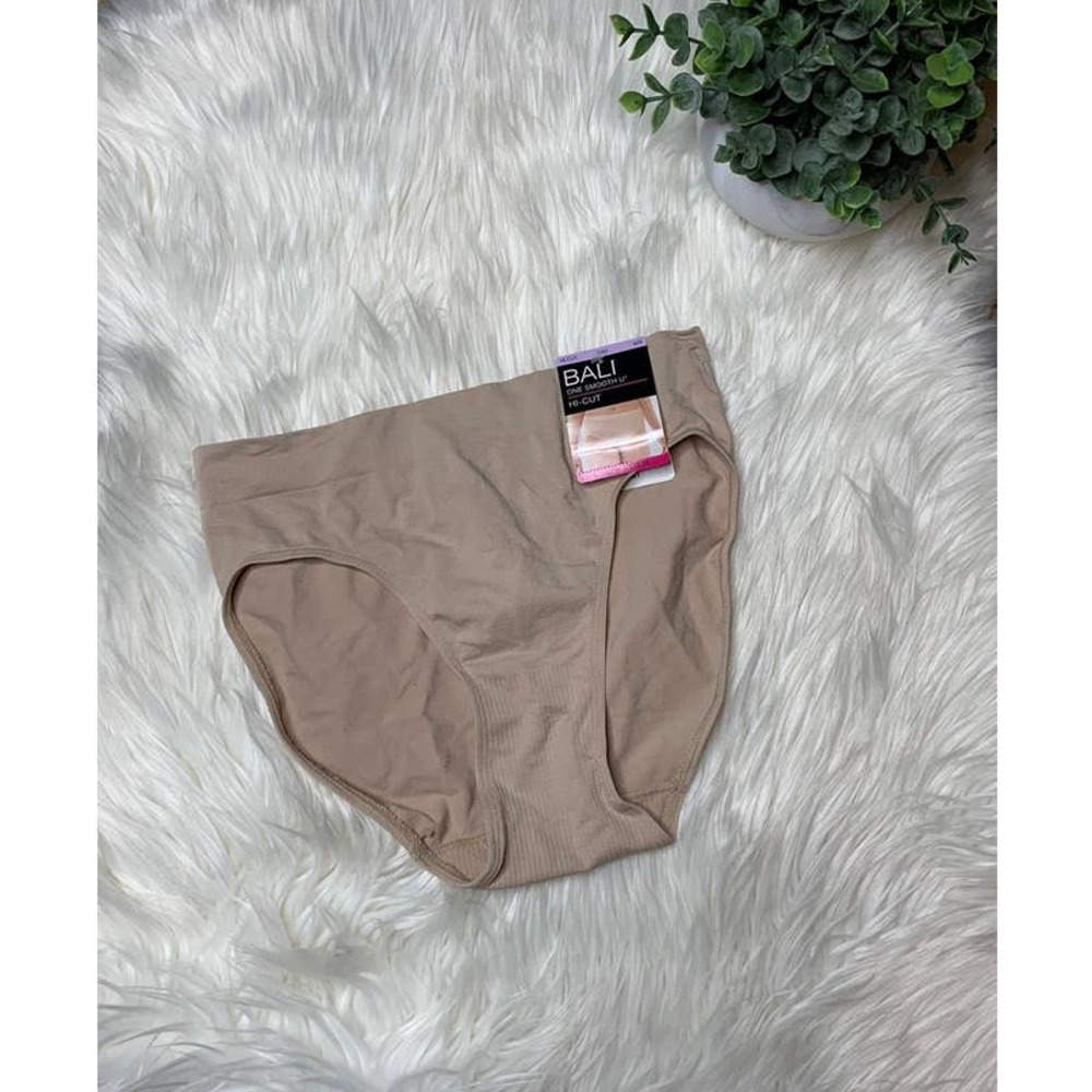 NWT Bali One Smooth U All-over Smoothing Hi Cut Brief Underwear 2362 In Nude M